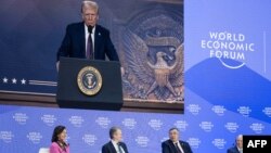 ประธานาธิบดีสหรัฐฯ โดนัลด์ ทรัมป์ ร่วมประชุม World Economic Forum ที่เมืองดาวอส ของสวิตเซอร์เเลนด์ ผ่านจอระบบออนไลน์ 23 ม.ค. 2025