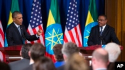 Le président Braack Obama parle au cours de la conférence de presse conjointe ave le Premier ministre éthiopien Hailemariam Desalegn, lundi 27 juillet 2015.
