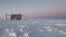 Laboratorija IceCube na stanici Amundsen-Scott South Pole na Antarktiku najveći je svjetski detektor neutrina. Njegovi kompjuteri prikupljaju sirove podatke o neutrinskoj aktivnosti od senzora u ledu koji traže svjetlost.