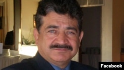 صدیق متین پدر مهاجم اورلندو میزبان یک برنامۀ تلویزیونی بوده است.