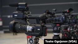 Неколку новинари ширум САД се приведени или малтретирани додека известувале за протестите поврзани со судирот меѓу Израел и Хамас