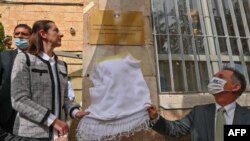 15일 예루살렘에서 코소보의 주 이스라엘 대사관이 개관했다.