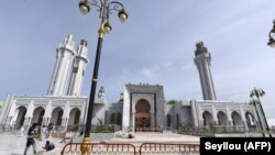 Esplanade de la Grande Mosquée des Mourides à Dakar, le 25 septembre 2019.