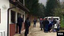 kasarna Ušivak kod Hadžića