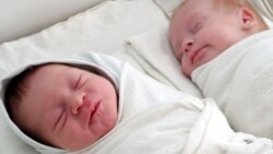 Ona bo'lish Amerikada tirikchilikdan ayrilish bilan barobar, deydi ayollar