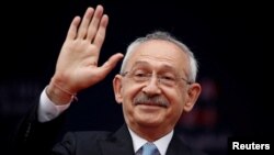 کمال قلیچ‌داراوغلو، رقیب اصلی رجب طیب اردوغان، رئیس جمهوری ترکیه، است - آرشیو 