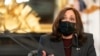 Wapres Kamala Harris Umumkan Rencana Pemerintah Bangun Stasiun Pengisian Daya Mobil Listrik