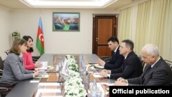 Mədət Quliyev və BQXK Azərbaycandakı nümayəndəliyinin rəhbəri Elena Aymone Sessera 
