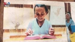 អតីតមន្ត្រី​​ខ្មែរក្រហម​ ធ្វើពិធីបុណ្យ​គ្រិស្តម៉ាស់​នៅ​បន្ទាយ​កងទ័ព​ខ្មែរក្រហម