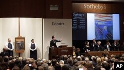 Suasana di balai lelang Sotheby's. (Foto: Dok)