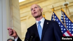 美国共和党参议院全国委员会主席和参议院军事委员会资深参议员瑞克·斯科特（Rick Scott, R-FL)2022年7月7号抵达台湾访问。-路透社资料照