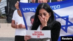 توافق آتش‌بس که دیروز توسط میانجی‌گران - ایالات متحده، مصر و قطر - اعلام شد، سر از روز یکشنبه آغاز خواهد شد که در آن گروگانان با زندانیان فلسطینی تبادله شده و سپس شرایط پایان دایمی جنگ نهایی خواهد شد.