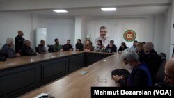 Platform üyeleri, çözüm sürecine katkı sunmak amacıyla çalışmalarını sürdüreceklerini söyledi.