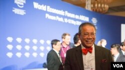 រូបឯកសារ៖ លោក សុខ ស៊ីផាណា​ ទីប្រឹក្សា​ជាន់ខ្ពស់​របស់​រដ្ឋាភិបាល​ ចូលរួម​ពិភាក្សា​ក្នុង​វេទិកា​សេដ្ឋកិច្ច​ពិភពលោក​ ក្នុង​រាជធានី​ភ្នំពេញ​ នៅ​ថ្ងៃទី​១២ ខែ​ឧសភា​ ឆ្នាំ​២០១៧។ (ខាន់ សុគុំមនោ/VOA)