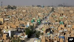 اکثر جنگجویان شیعۀ کشته شده توسط داعش در وادی السلام مدفون اند