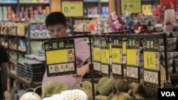 柬埔寨一中国超市，所有商品都来自中国（2019年 2月13日）