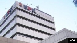 Kantor Pusat KPK di Jakarta. Juru bicara KPK menegaskan akan mengusut tuntas kasus Nunun Nurbaetie (13/12).