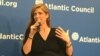 Duta Besar Amerika Serikat untuk PBB, Samantha Power, berbicara di Atlantic Council (17/1). (VOA/S. Herman)