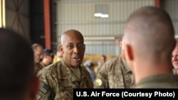 លោក​ឧត្តមសេនិយ៍ឯក Charles Brown។