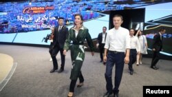 Ratu Rania dari Yordania mengunjungi kantor pusat Alibaba Group bersama salah satu pendiri dan kepala eksekutif, Jack Ma, di Hangzhou, Provinsi Zhejiang, China, 4 September 2018.