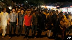 Para aktivis Bangladesh protes atas pembunuhan Faisal Arefin Deepan di Dhaka, Bangladesh (31/10). (AP/A.M. Ahad)