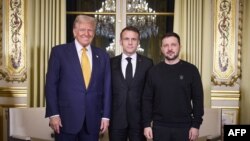 特朗普受法国总统马克龙（Emmanuel Macron）的邀请前往巴黎出席巴黎圣母院2019年火灾修复后的重新开放仪式。期间，特朗普12月7日与马克龙和乌克兰总统弗拉基米尔·泽连斯基（Volodymyr Zelenskyy）举行了三方会谈。