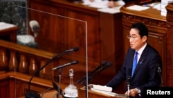 기시다 후미오 일본 총리가 23일 국회 개원에 맞춰 시정 방침에 관해 연설하고 있다.