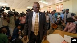 Mokgweetsi Masisi à Moshupa au Botswana le 23 octobre 2019.