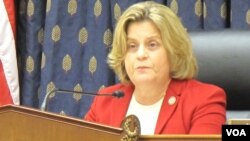 Mantan Ketua Komite Urusan Luar Negeri DPR AS, Ileana Ros-Lehtinen, mendesak Obama minta persetujuan Kongres sebelum menyerang Suriah (foto: dok). 