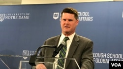 前美国国防部印太安全事务助理部长薛瑞福2020年1月16日在美国圣母大学基欧全球事务学院演说（美国之音锺辰芳拍摄）