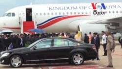 ពេល​ទទួល​ការយាង​និវត្ត​នៃ​ព្រះ​មហា​ក្សត្រ​ លោក​ហ៊ុន សែន ​និង​លោក​សម រង្ស៊ី​អត់​និយាយ​គ្នា