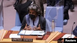 린다 토머스-그린필드 유엔 주재 미국 대사가 지난달 31일 뉴욕 유엔본부에서 열린 안보리 회의에서 발언하고 있다.