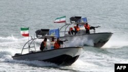 호르무협 해협에 배치된 이란 혁명수비대 경비정.