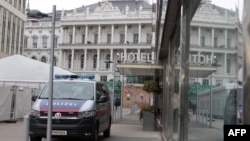 مذاکرات هیات ایران و نمایندگان قدرت های جهان در همین هوتل واقع در ویانا،‌ پایتخت اتریش، پس از ۱۰ روز وقفه آغاز شده است
