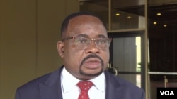 Paul Mavima, Zimbabwe's minister of public service, labor and social welfare, is hopeful that a breakthrough in negotiations is around the corner and that teachers will return to schools, in Harare, Feb. 10, 2022. (Columbus Mavhunga/VOA)