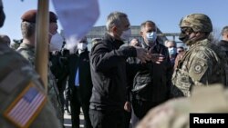 Тој рече дека Русија често остава зад себе воена опрема по вежбите, оставајќи им можност на силите да се регрупираат