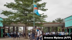 Schoolchildren in Kinshasa - school Africa - education DRC Congo