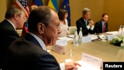 Menteri-menteri luar negeri dari Ukraina, Rusia, Amerika dan Uni Eropa melakukan pertemuan di Jenewa, Kamis (17/4). 