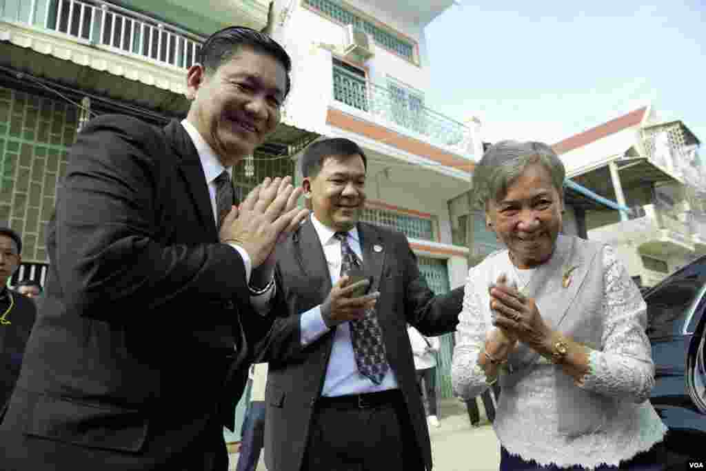 ព្រះអង្គម្ចាស់ក្សត្រី ស៊ីសុវត្ថិ ពង្សនារី មុនីពង្ស ឧត្តមទីប្រឹក្សាផ្ទាល់ព្រះមហាក្សត្រ យាងដល់រោងកម្មវិធីរំឭកខួប៧០ឆ្នាំនៃការបាត់បង់ទឹកដីកម្ពុជាក្រោម ដែលធ្វើឡើងនៅខណ្ឌសែនសុខ រាជធានីភ្នំពេញ កាលពីថ្ងៃទី៤ ខែមិថុនា ឆ្នាំ២០១៩។ (អូន ឆេងប៉រ/VOA)