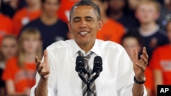 Shugaba Barack Obama yana caccakar jam'iyyar Republican da dan takararta Mitt Romney lokacin yakin neman zabe a Jihar Virginia 