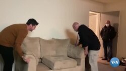 Virjiniya: Qochqinlarga ko’maklashayotgan ko’ngillilar