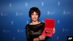 میترا فراهانی، کارگردان فیلم مستند «جمعه می‌بینمت رابینسون».