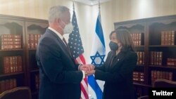 دیدار وزیر دفاع اسرائیل (چپ) با معاون رئیس جمهوری آمریکا، روز شنبه ۳۰ بهمن در حاشیه کنفرانس امنیتی مونیخ در آلمان