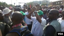 Isaías Samakuva em pré-campanha eleitoral