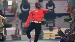 Top 10 Americano: Megan Thee Stallion baleada; Tory Lanez detido; Rockstar a dominar