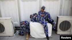 پژوهشگران می گویند چرت ۲۰ دقیقه ای مفید است.