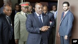 Democratic Republic of Congo President Joseph Kabila arrives for a southern and central African leaders' meeting to discuss the political crisis his country, in Luanda, Angola, Oct. 26, 2016. The U.S. and EU have imposed sanctions on nine DRC officials who allegedly have been enabling Kabila to prolong his term in office.