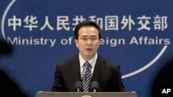 Jurubicara Kementerian Luar Negeri Tiongkok, Hong Lei menolak berkomentar saat ditanya terkait pelanggaran hukum yang telah menyebabkan Liu Xiaobo, peraih Nobel Perdamaian, dipenjara 11 tahun (Foto: dok). 