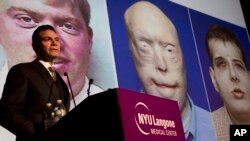 Dr Eduardo Rodrigez predvodio je tim hirurga koji su izvršili transplantaciju lica Petriku Hardisonu, vatrogascu iz Misisipija. 