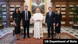 پاپ لیو در دیدار با جی‌دی ونس، معاون ریاست جمهوری و مارکو روبیو وزیر خارجۀ ایالات متحدۀ امریکا